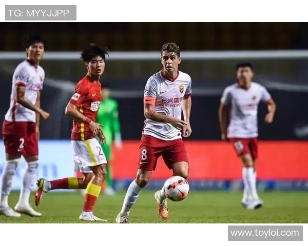 深圳足球队在亚运会中的耐力表现值得称赞展现出顽强拼搏的精神与团队协作能力