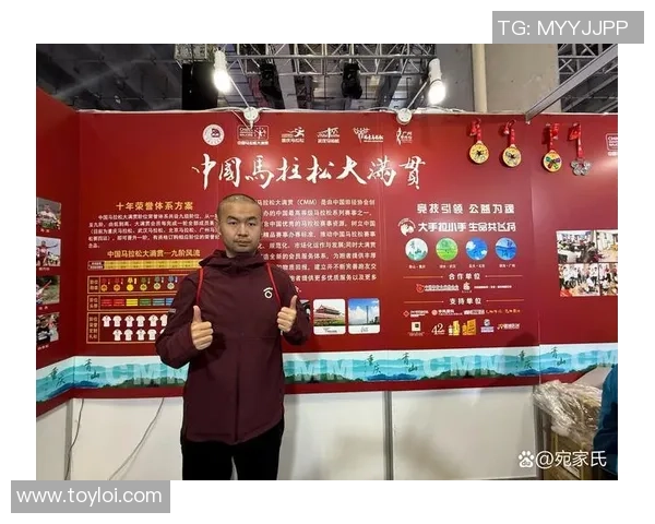 重庆滑板队在马拉松大满贯中的团队协作表现值得称赞与反思